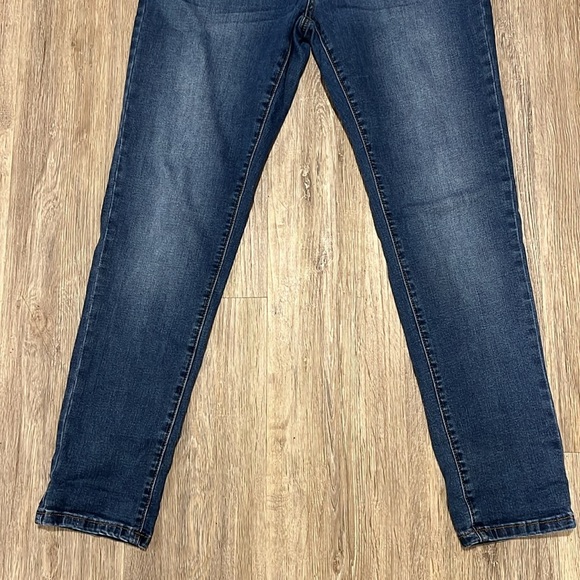 Kancan Mid-Rise Skinny Stretch Jeans - Picture 5 of 12
